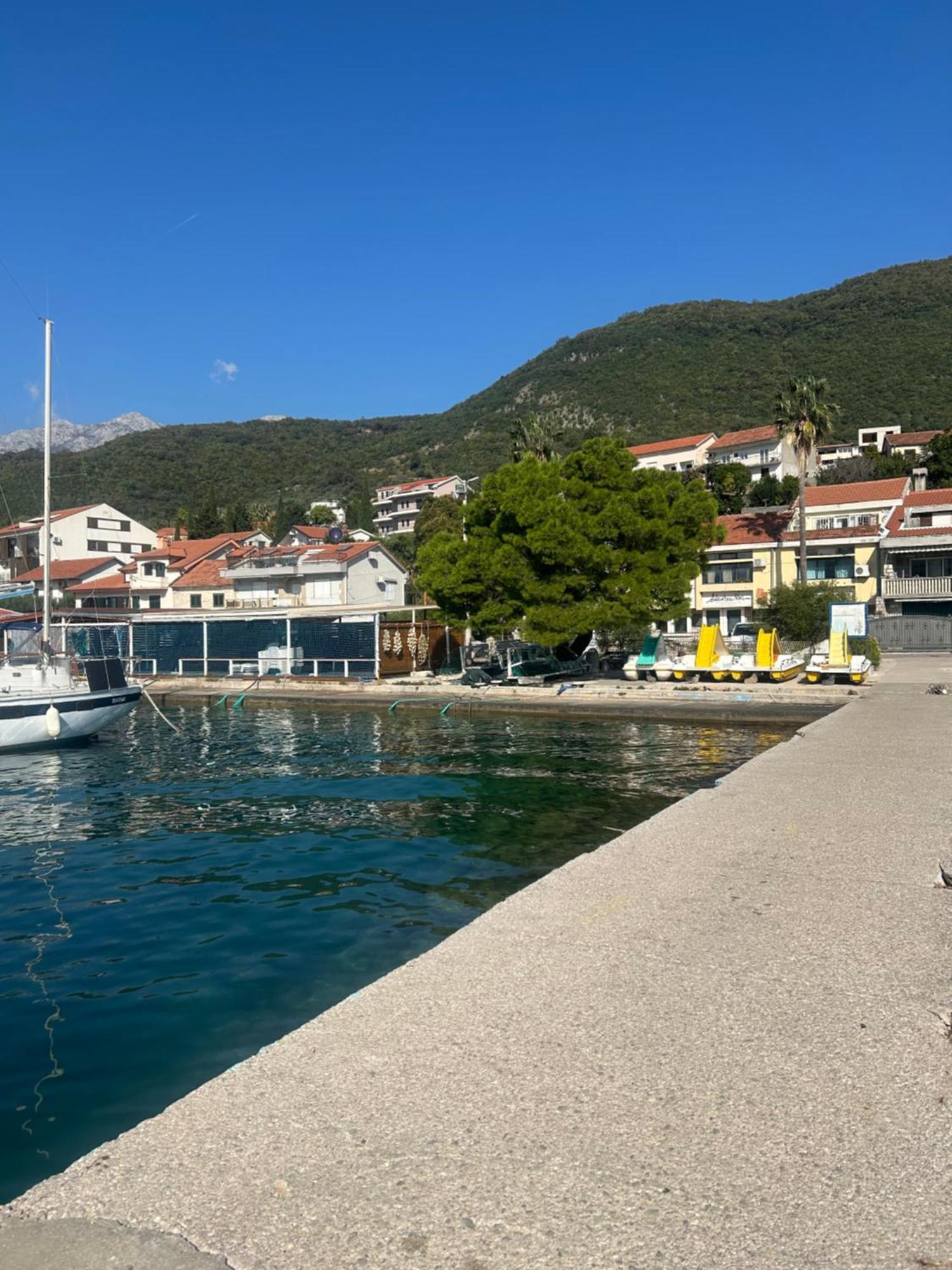 Apartment Seaside Bay Herceg Novi Exterior photo