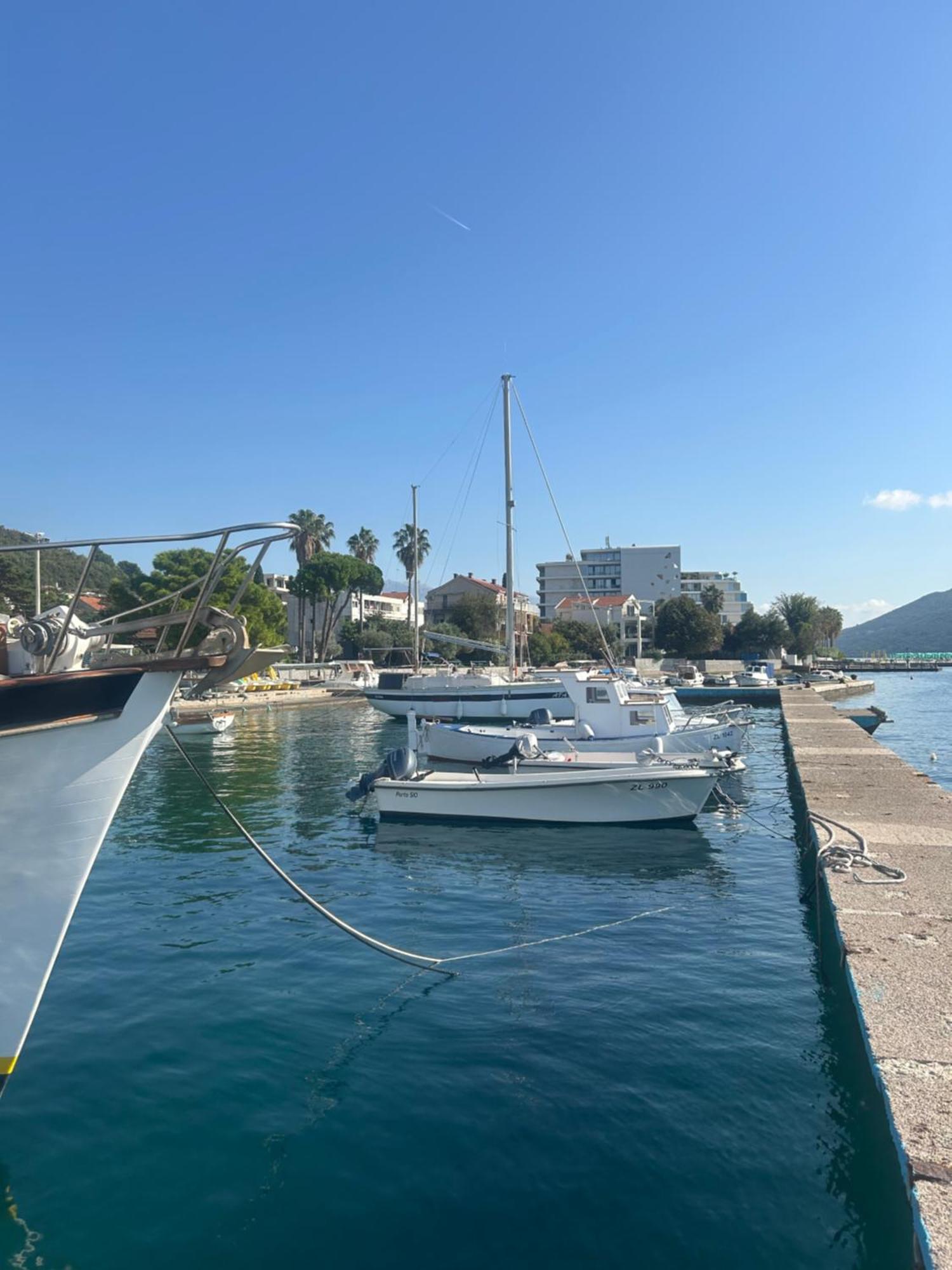 Apartment Seaside Bay Herceg Novi Exterior photo