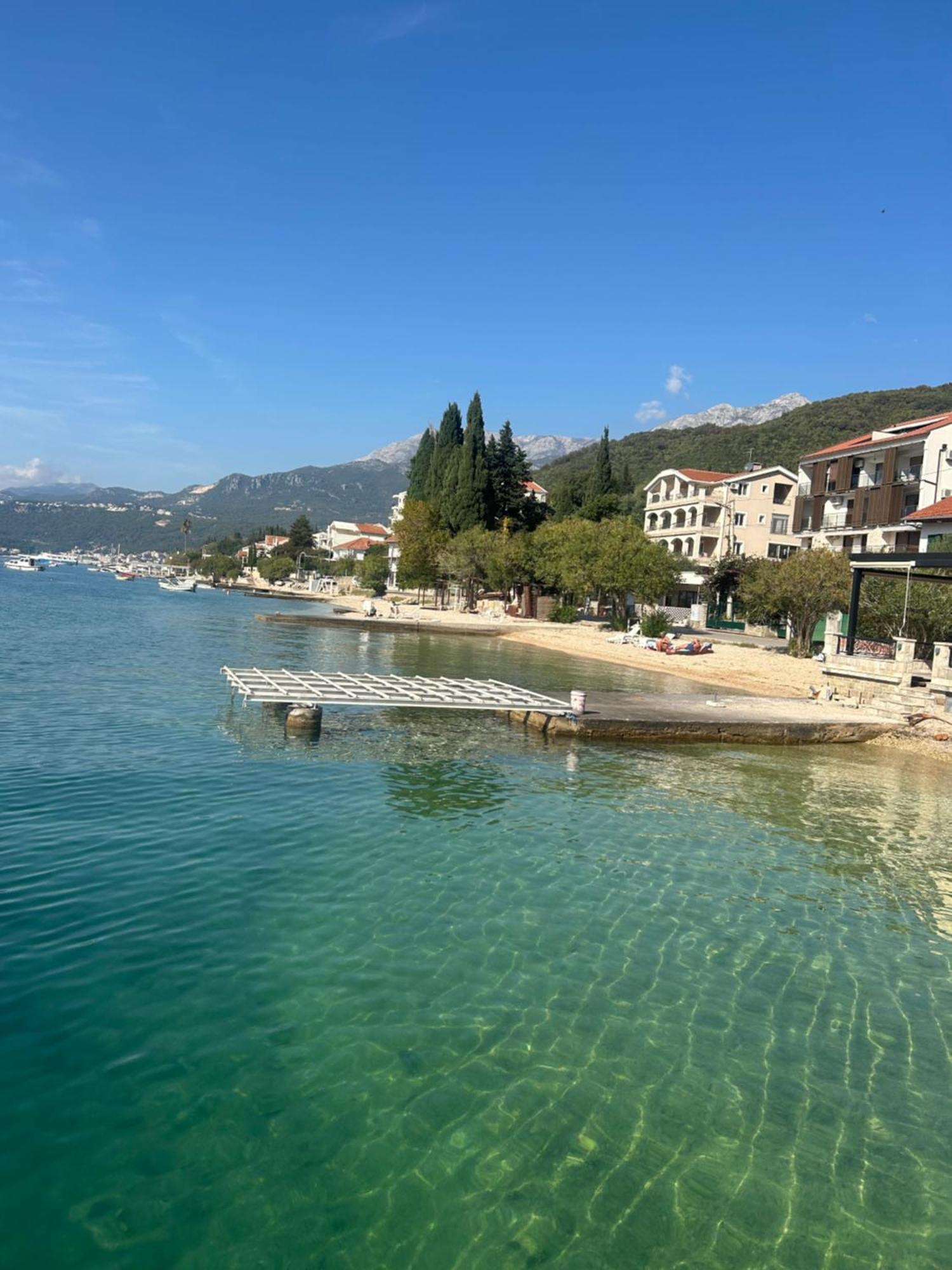 Apartment Seaside Bay Herceg Novi Exterior photo